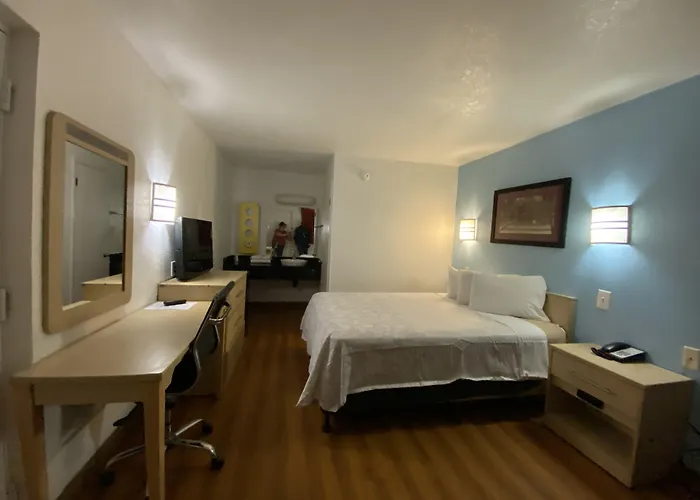 6-tallahassee, Fl Hotel