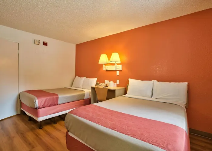 Hotel 6-tallahassee, Fl Tallahassee